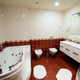 Гостиница Лермонтов Омск Люкс-2